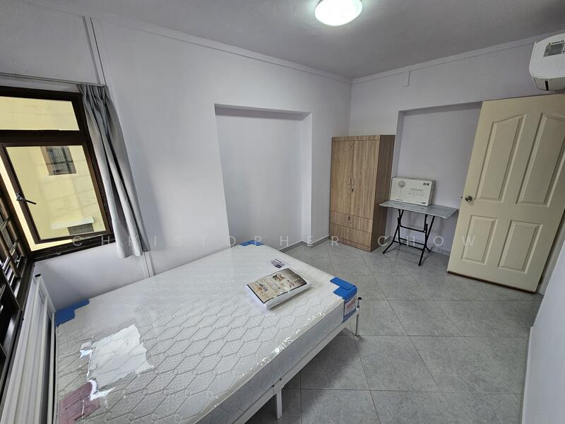 70 Redhill Close, 70 Redhill Close, Room Rental, 200 sqft, H RENT, by