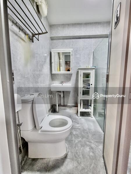 Ensuite Master bathroom