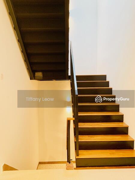 For Rent - MODERN 2.5 STY TERR NEXT TO THOMSON PLAZA!!