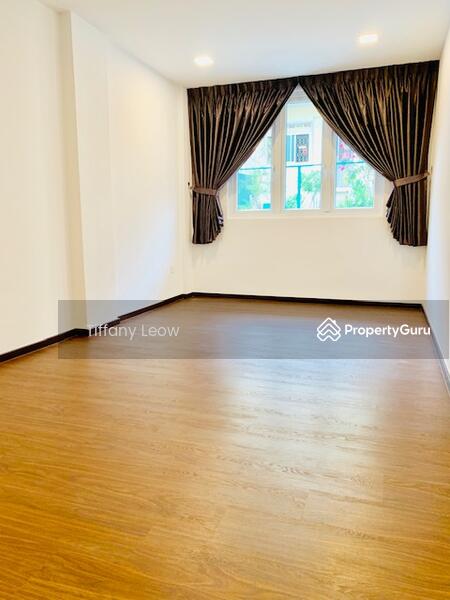 For Rent - MODERN 2.5 STY TERR NEXT TO THOMSON PLAZA!!