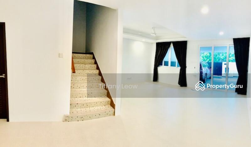 For Rent - MODERN 2.5 STY TERR NEXT TO THOMSON PLAZA!!