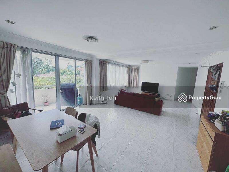 For Rent - Good Size Apartment@ Queensway