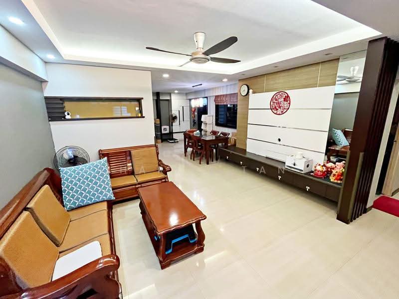 987A Jurong West Street 93, 987A Jurong West Street 93, Boon Lay / Jurong / Tuas, 3 Bedrooms, 1,184 sqft, HDB Flat For Rent, by Charles Tan, 24654686 - Living - PropertyGuru.com.sg