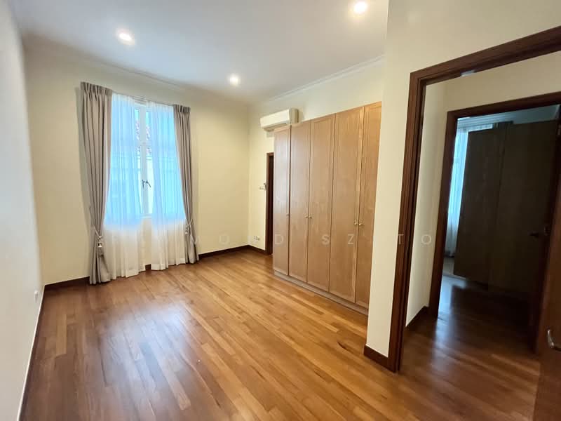 Kingsville, 80 King's Drive, 5 Bedrooms, 2,702 sqft, Semi-Detached House For Rent, by Raymond Szeto, 24656564 - PropertyGuru.com.sg