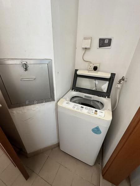 Queens, 16 Stirling Road, Alexandra / Commonwealth, Room Rental, 160 sqft, Condominium For Rent, by Francis Lee, 24657210 - PropertyGuru.com.sg