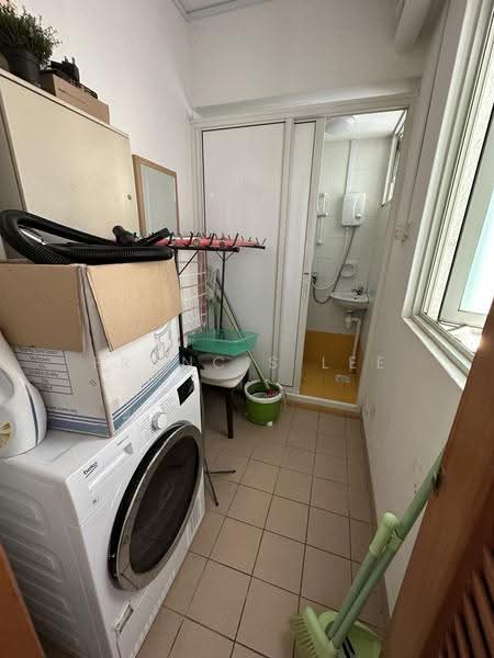 Queens, 16 Stirling Road, Alexandra / Commonwealth, Room Rental, 160 sqft, Condominium For Rent, by Francis Lee, 24657210 - PropertyGuru.com.sg