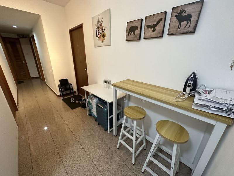 Queens, 16 Stirling Road, Alexandra / Commonwealth, Room Rental, 160 sqft, Condominium For Rent, by Francis Lee, 24657210 - PropertyGuru.com.sg