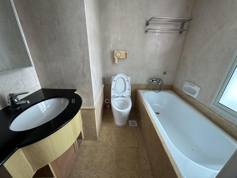 Queens, 16 Stirling Road, Alexandra / Commonwealth, Room Rental, 160 sqft, Condominium For Rent, by Francis Lee, 24657210 - PropertyGuru.com.sg