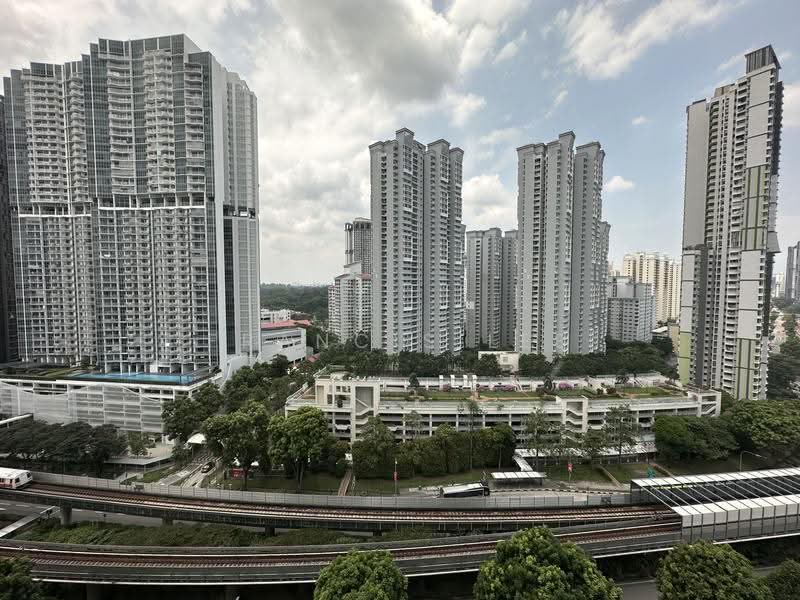 Queens, 16 Stirling Road, Alexandra / Commonwealth, Room Rental, 160 sqft, Condominium For Rent, by Francis Lee, 24657210 - PropertyGuru.com.sg