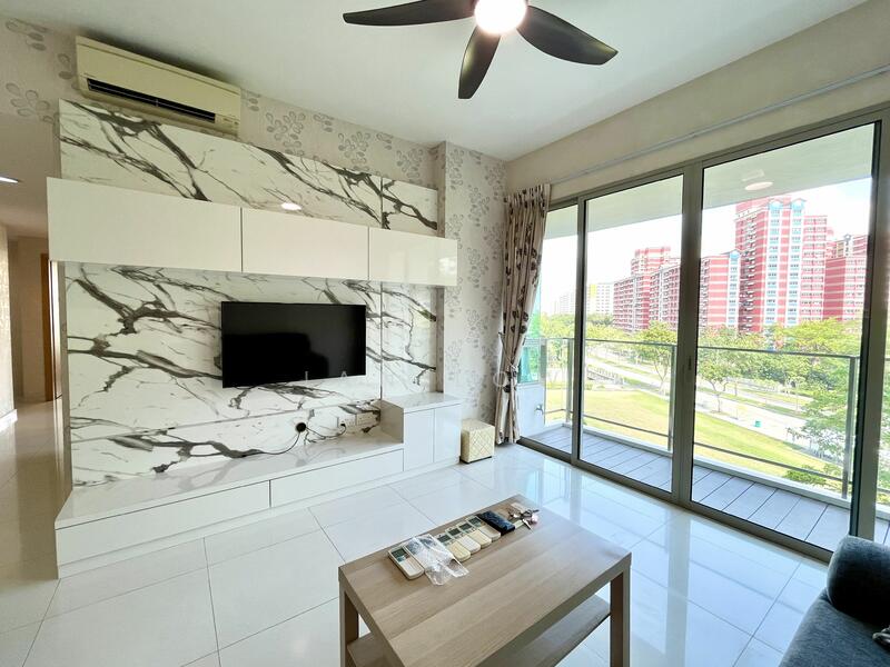 Spacious living room