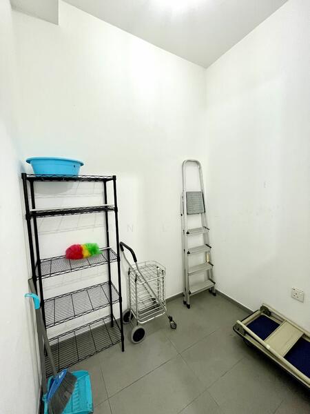 Good size utility / helper’s room