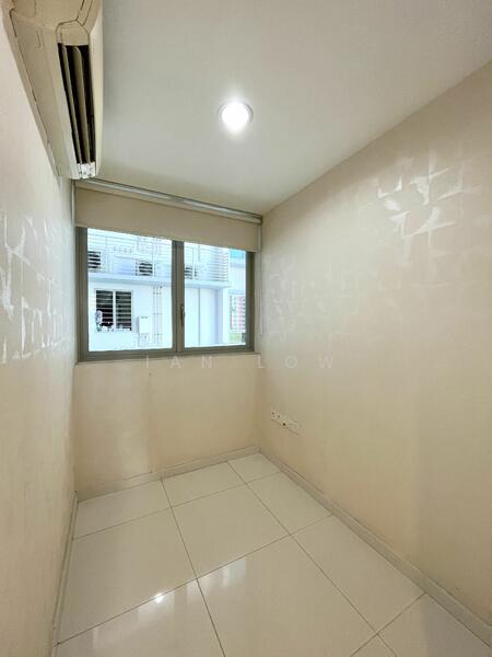 Good size study room with aircon 