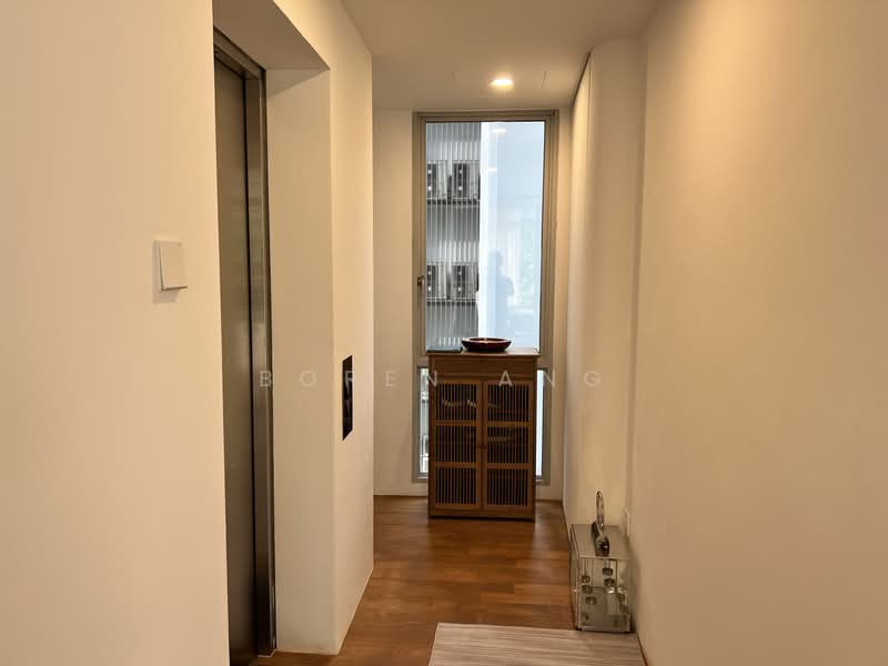Balmoral Crest, 1 Balmoral Crescent, 2 Bedrooms, 1,098 sqft, Apartment For Rent, by Boren Ang, 24658152 - Private Lift Corridor - PropertyGuru.com.sg