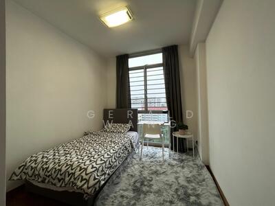 For Rent - The Lakeshore