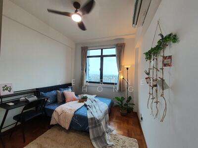 For Rent - Parc Oasis