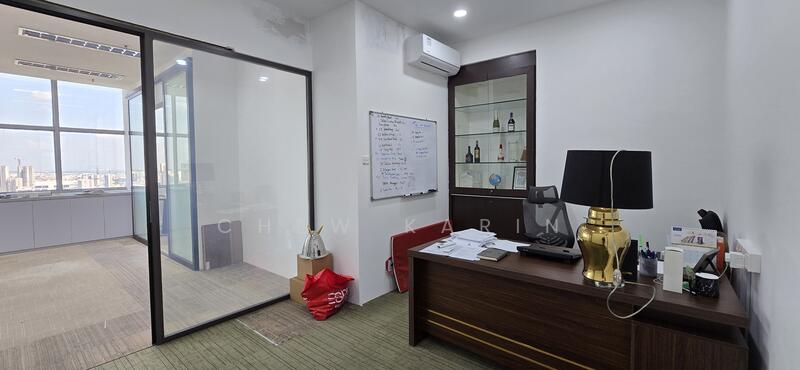 Wcega Tower, 21 Bukit Batok Crescent, 1,000 sqft, Light Industrial (B1) For Rent, by Chew Karin, 24660189 - CommercialGuru.com.sg