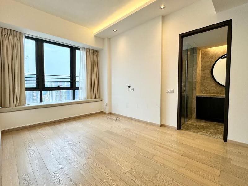 Centennia Suites, 100 Kim Seng Road, Orchard / River Valley, 3 Bedrooms, 1,797 sqft, Condominium For Rent, by Evangeline Yeong, 24660218 - Master Bedroom - PropertyGuru.com.sg