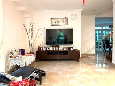 For Sale - Greenleaf Vic. Rare Gem! Within 1km to HPPS.