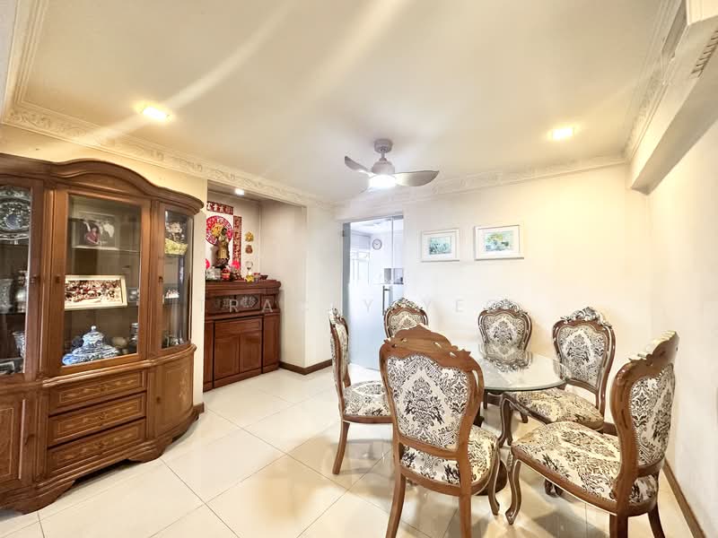 For Sale - 384 Tampines Street 32