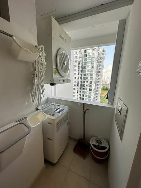 The Madeira, 50 Bukit Batok Street 31, Room Rental, 160 sqft, Condominium For Rent, by Francis Lee, 24663501 - PropertyGuru.com.sg