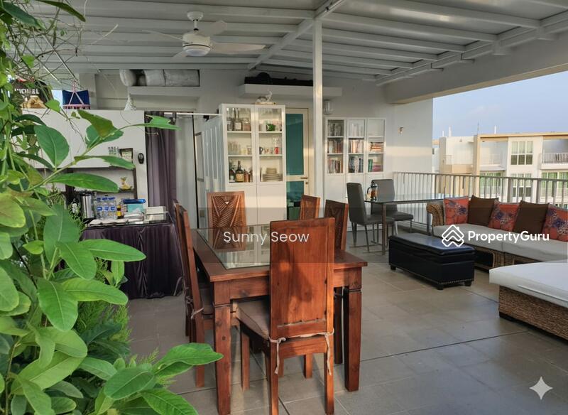 Upper Penthouse Sheltered Terrace