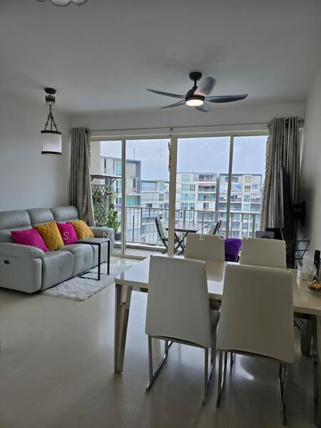 Lower Penthouse: Living/ Dining