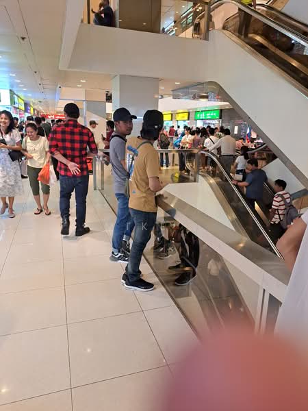 Peninsula Plaza, 111 North Bridge Road, 335 sqft, Other Retail For Rent, by Mike ., 24669770 - CommercialGuru.com.sg