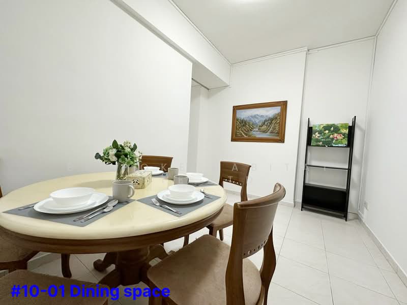 10-01 DINING SPACE