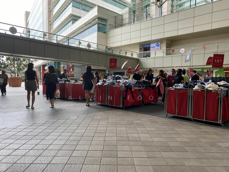 520 lorong 6 Toa Payoh ( HDB HUB ), , 600 sqft, Shop / Shophouse For