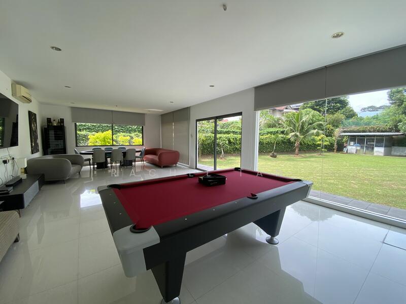 Queen Astrid / Holland / Coronation Rd West, Coronation Road West, 5