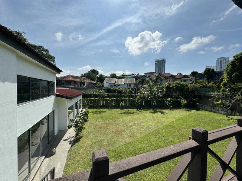 Queen Astrid / Holland / Coronation Rd West, Coronation Road West, 5