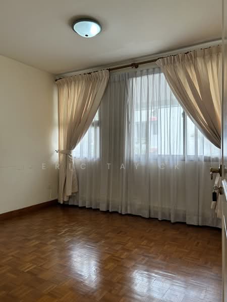 Villa Des Flores, 125 Whitley Road, 3 Bedrooms, 1,388 sqft, Condominium For Rent, by Eric Tay CK, 24677253 - PropertyGuru.com.sg