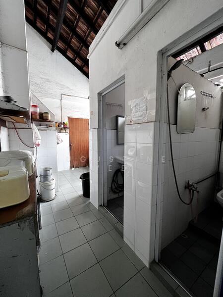 Changi road, Changi road, 2,300 sqft, Shop / Shophouse For Sale, by Augustine Wee, 24677559 - CommercialGuru.com.sg