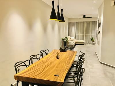 For Rent - The Sunny Spring