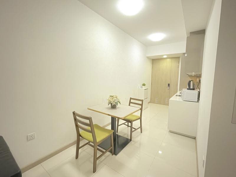 J Gateway, 2 Gateway Drive, Boon Lay / Jurong / Tuas, 1 Bedroom, 527 sqft, Condominium For Rent, by Toh May Kee, 24678156 - PropertyGuru.com.sg