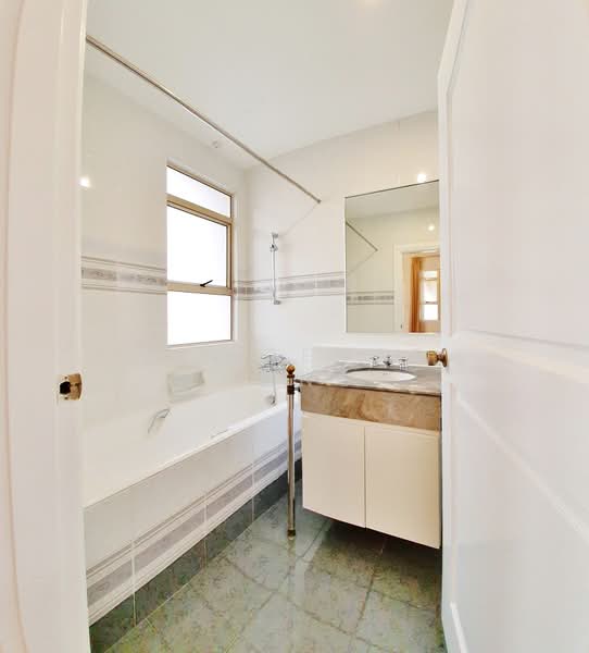 Leonie Condotel, 2 Leonie Hill Road, 4 Bedrooms, 2,715 sqft, Condominium For Rent, by Lawrence Hong, 24678398 - PropertyGuru.com.sg