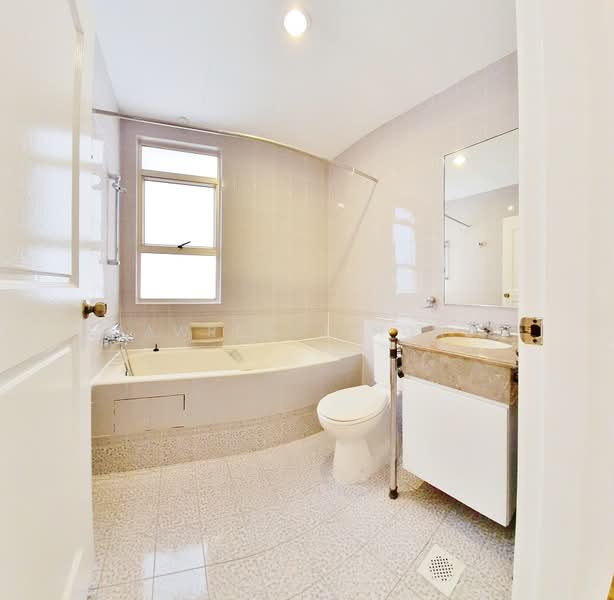 Leonie Condotel, 2 Leonie Hill Road, 4 Bedrooms, 2,715 sqft, Condominium For Rent, by Lawrence Hong, 24678398 - PropertyGuru.com.sg
