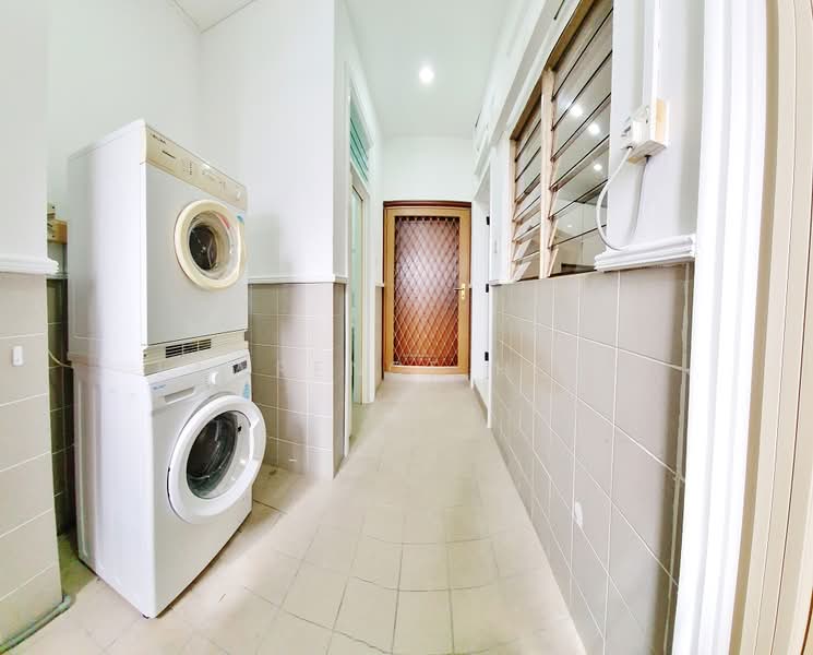 Leonie Condotel, 2 Leonie Hill Road, 4 Bedrooms, 2,715 sqft, Condominium For Rent, by Lawrence Hong, 24678398 - PropertyGuru.com.sg