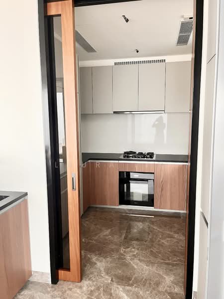 Boulevard 88, 88 Orchard Boulevard, 4 Bedrooms, 2,777 sqft, Condominium For Rent, by Laura Lin, 24678581 - Separate wet and dry kitchen - PropertyGuru.com.sg