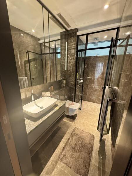 Boulevard 88, 86 Orchard Boulevard, Tanglin / Holland / Bukit Timah, 2 Bedrooms, 1,313 sqft, Condominium For Sale, by Laura Lin, 24678654 - Bathroom - PropertyGuru.com.sg