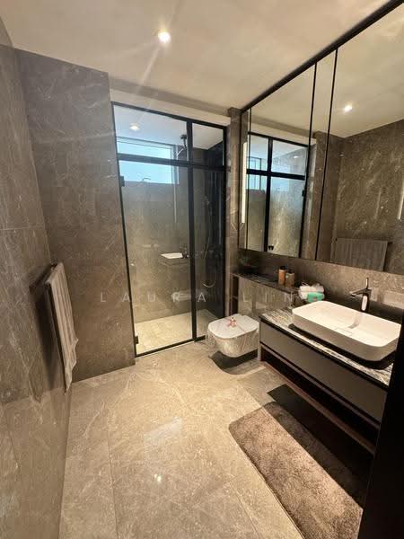 Boulevard 88, 86 Orchard Boulevard, Tanglin / Holland / Bukit Timah, 2 Bedrooms, 1,313 sqft, Condominium For Sale, by Laura Lin, 24678654 - Bathroom - PropertyGuru.com.sg
