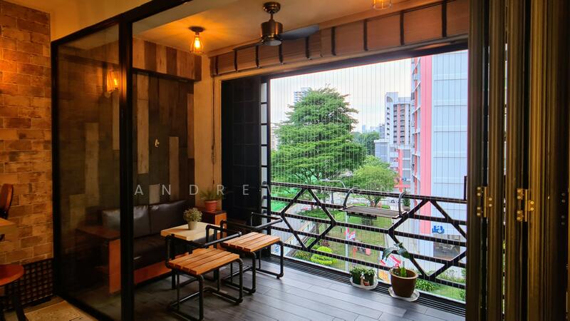 Balcony can be closed off to extend the living room if required