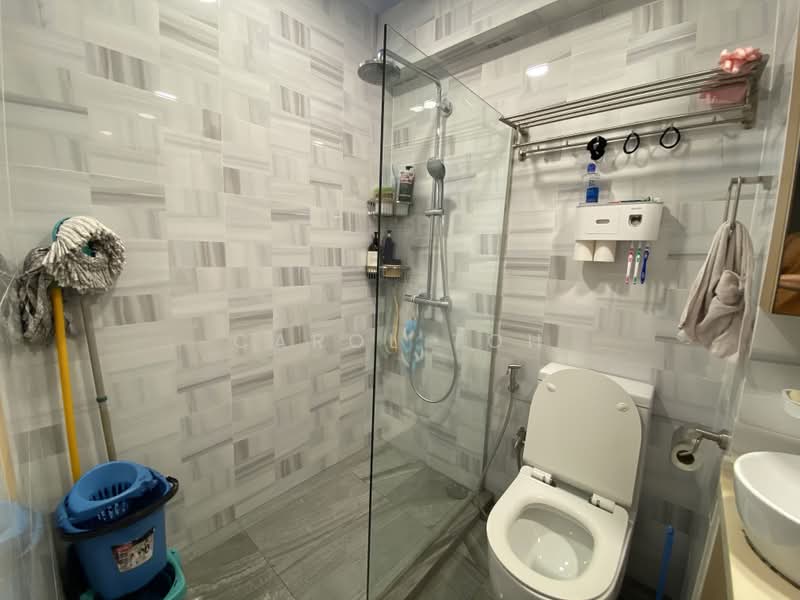 3 sty inter terrace nicely renovated, Jansen Close, 5 Bedrooms, 2,800 sqft, Terraced House For Rent, by Carol Toh, 24680506 - PropertyGuru.com.sg