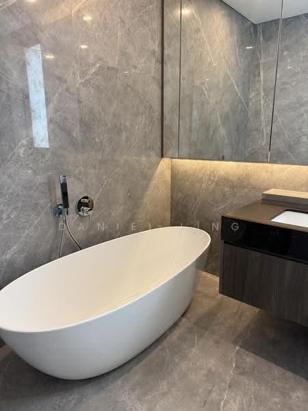GCB Looks-A-Like! Brand New Detached @Holland, Holland Road, Tanglin / Holland / Bukit Timah, 6 Bedrooms, 9,230 sqft, Detached House For Sale, by Daniel Ling, 24680742 - Bathroom - PropertyGuru.com.sg