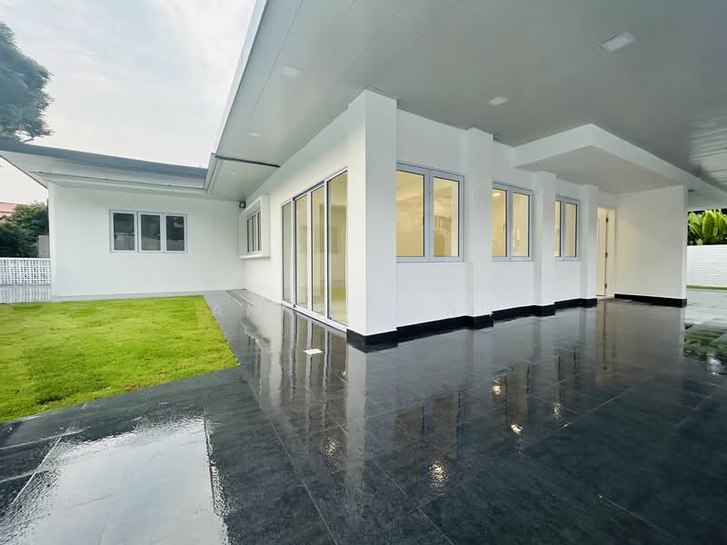 Thomson Ridge, 102 Thomson Ridge, 6 Bedrooms, 4,000 sqft, Detached House For Rent, by Anne Chan, 24681316 - PropertyGuru.com.sg