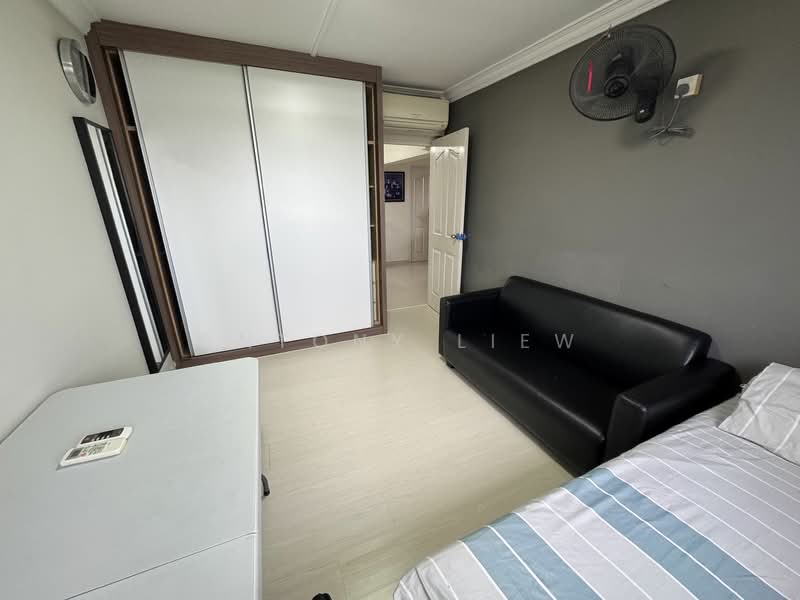 413 Commonwealth Avenue West, 413 Commonwealth Avenue West, Room Rental, 150 sqft, HDB Flat For Rent, by Antony Liew, 24684507 - PropertyGuru.com.sg