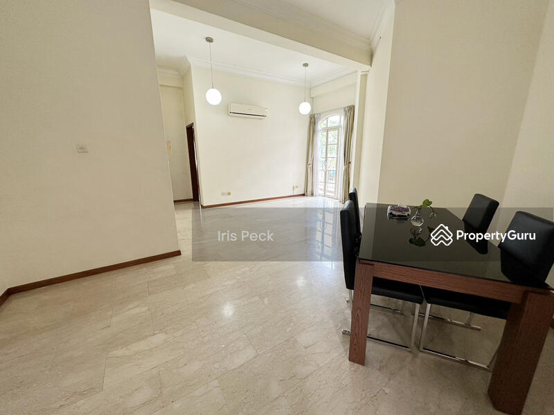 For Rent - Villa Martia