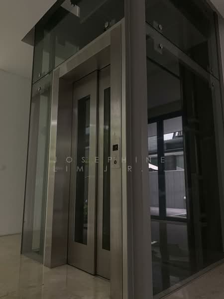 Dunsfold Drive, , 6 Bedrooms, 4,800 sqft, Detached House For Rent, by Josephine Lim J R 林婕容 (区域分行董事 ), 24684601 - PropertyGuru.com.sg