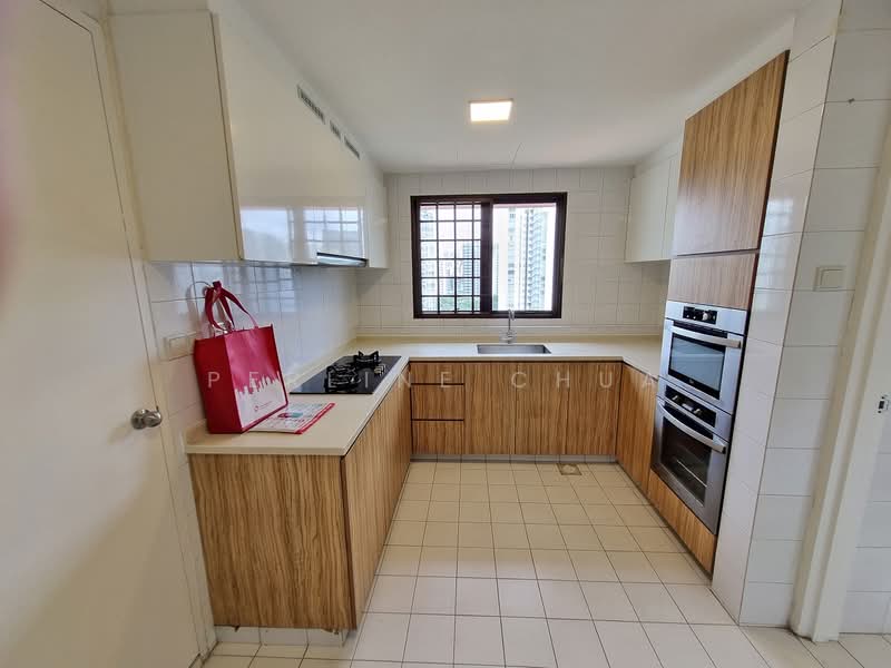 Parkway View, 39 Marine Parade Road, 4 Bedrooms, 1,775 sqft, Condominium For Rent, by Perline Chua, 24685529 - PropertyGuru.com.sg
