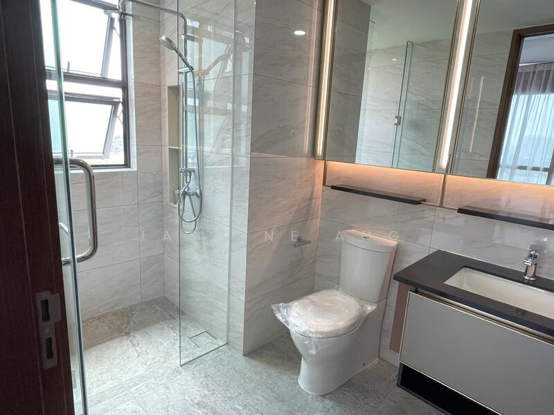 Master Bedroom Toilet